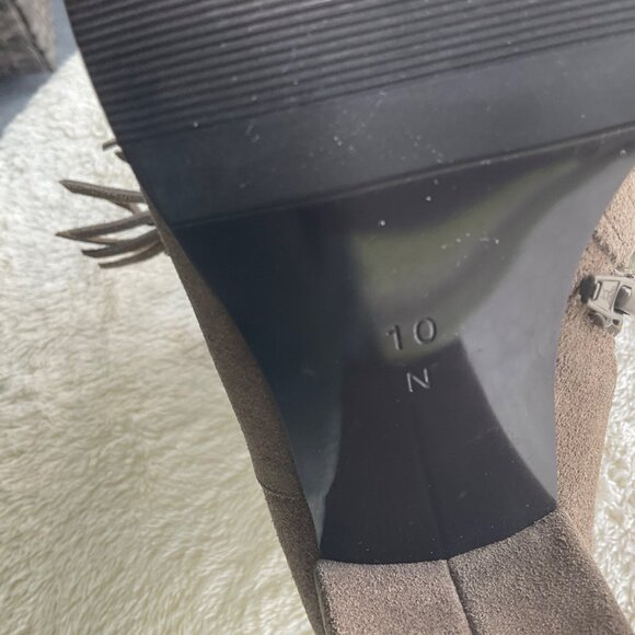 Van Eli Women’s Taupe Suede Western Fringe Knot Ankle Boots With Chunky Heels - Picture 8 of 11